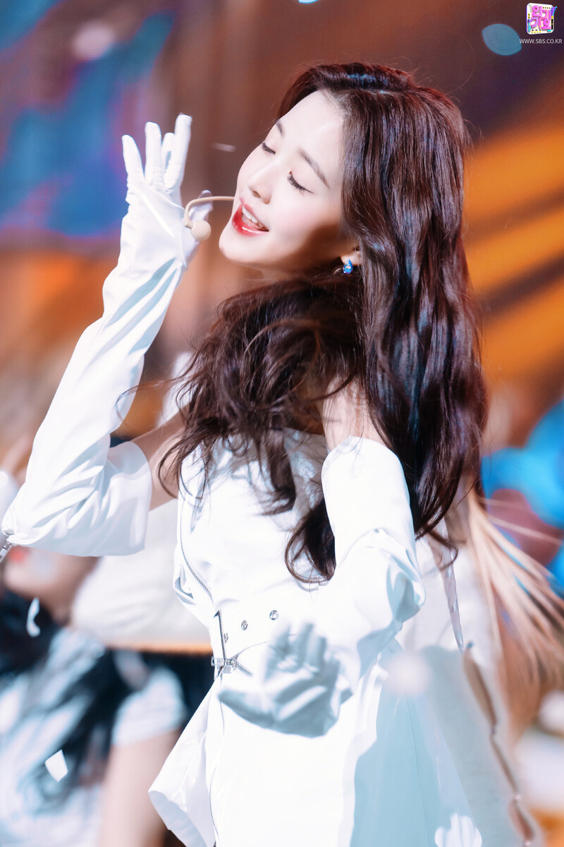 211212 IVE Wonyoung - "ELEVEN" at Inkigayo documents 19