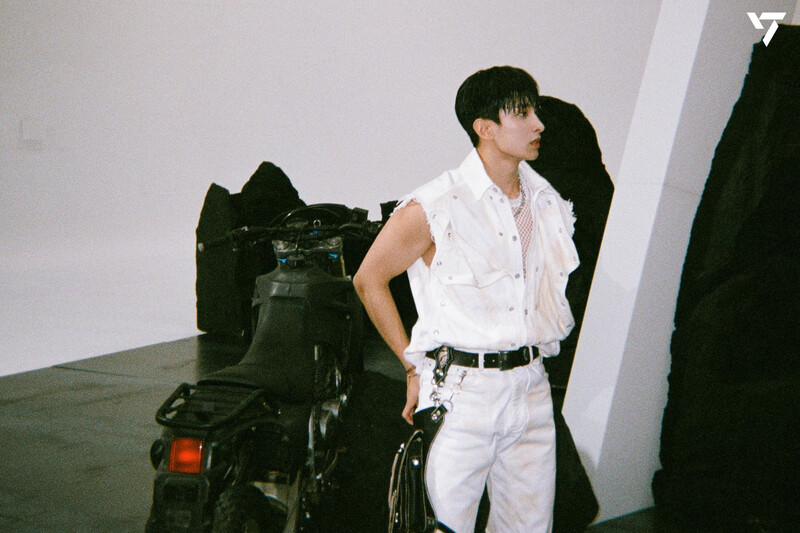 220619 SEVENTEEN ‘Face the Sun’ Behind film photo Part 2 - DK | Weverse documents 2