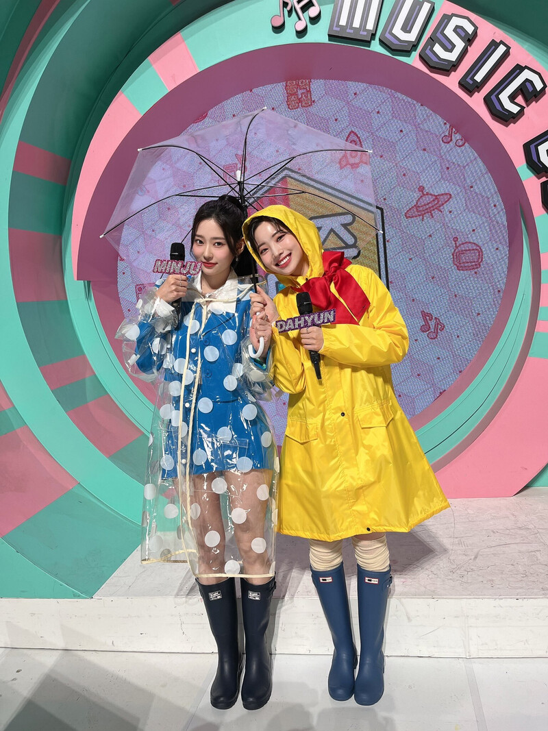 220702 Music Core Twitter Update - Kim Minju & TWICE Dahyun documents 4