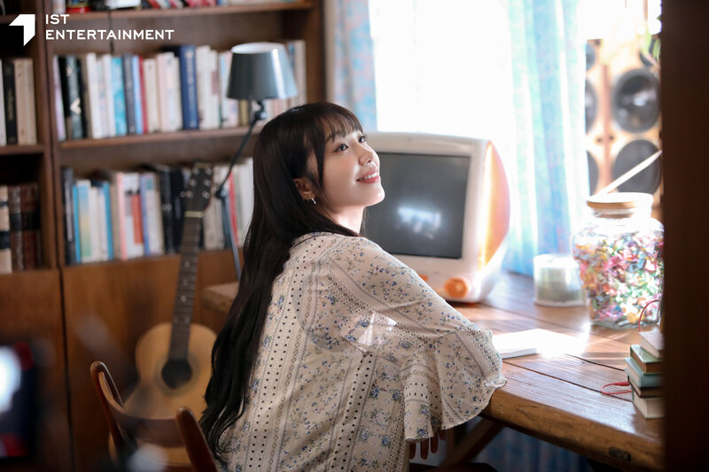 231011 IST Naver post - Apink EUNJI - 'Cloud Trail: Team Venture' game commercial shoot and MV behind documents 1