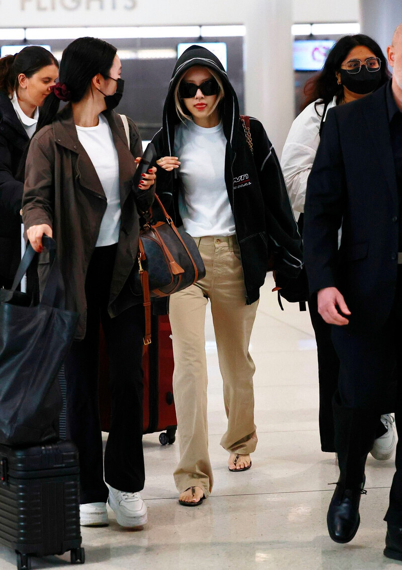 240502 - ROSÉ at John F. Kennedy International Airport documents 2