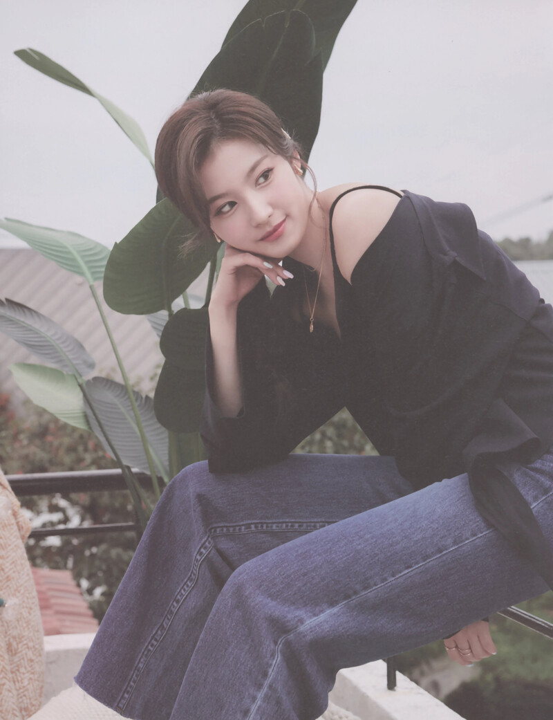 Yes, I am Sana 1st Photobook [SCANS] documents 14