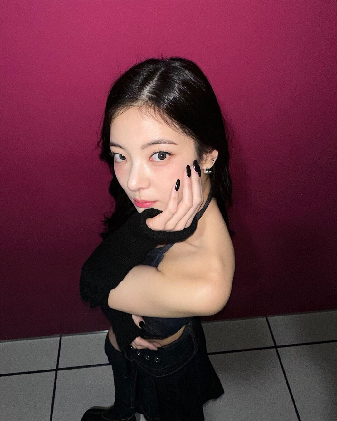 221211 Itzy Lia Instagram Update Kpopping