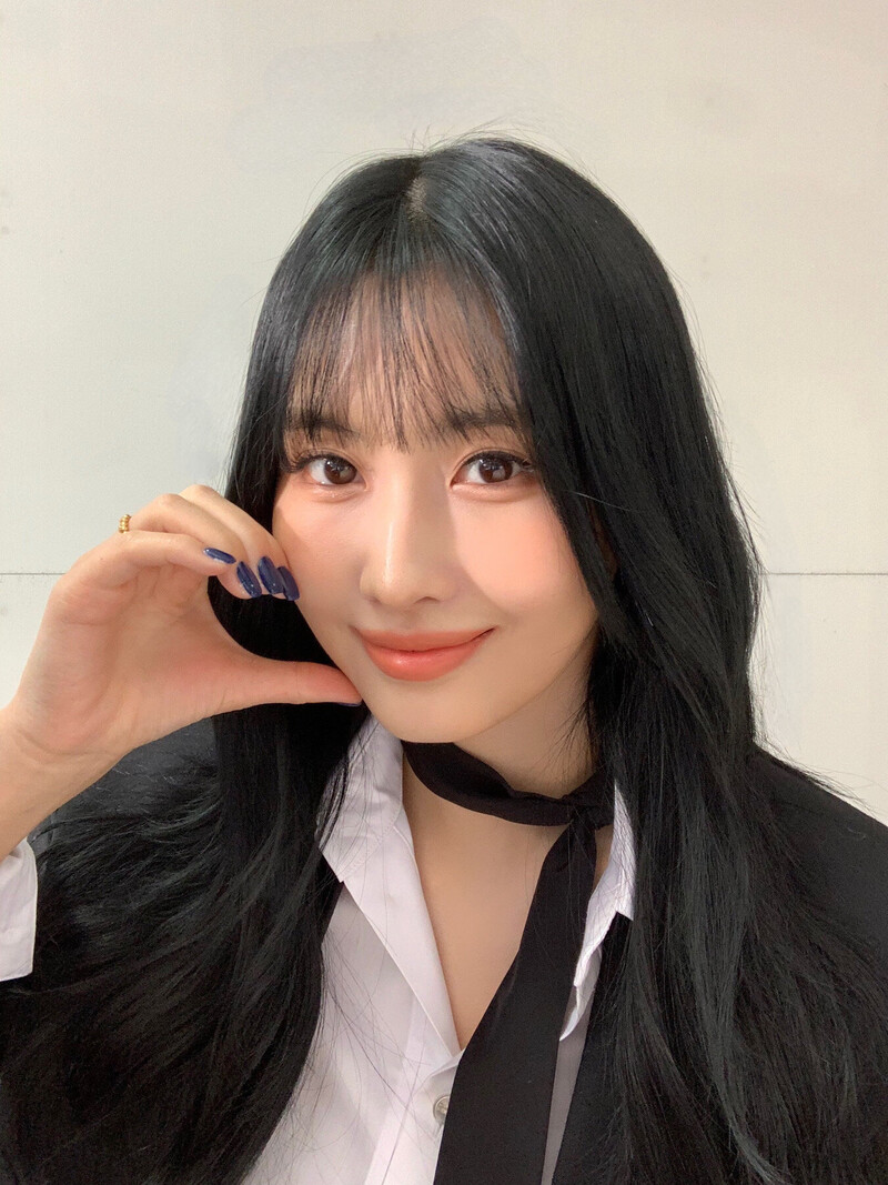 230623 - TWICE Japan Twitter Update with MOMO documents 2