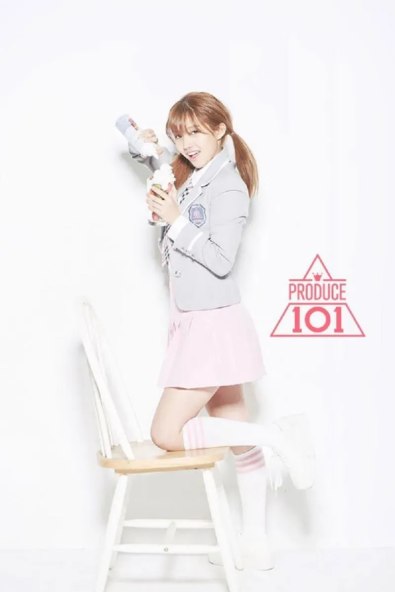 Jeon_Soyeon_Produce_101_Promotional_1.jpg