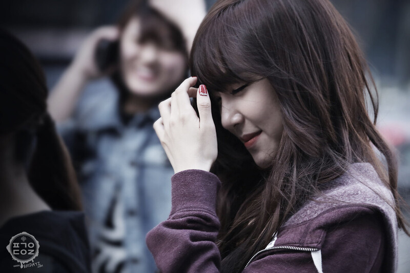 140328 Girls' Generation Tiffany at Music Bank documents 2