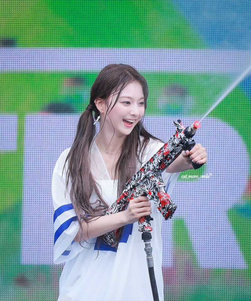 240705 fromis_9 Nagyung - Waterbomb Festival in Seoul Day 1 documents 1