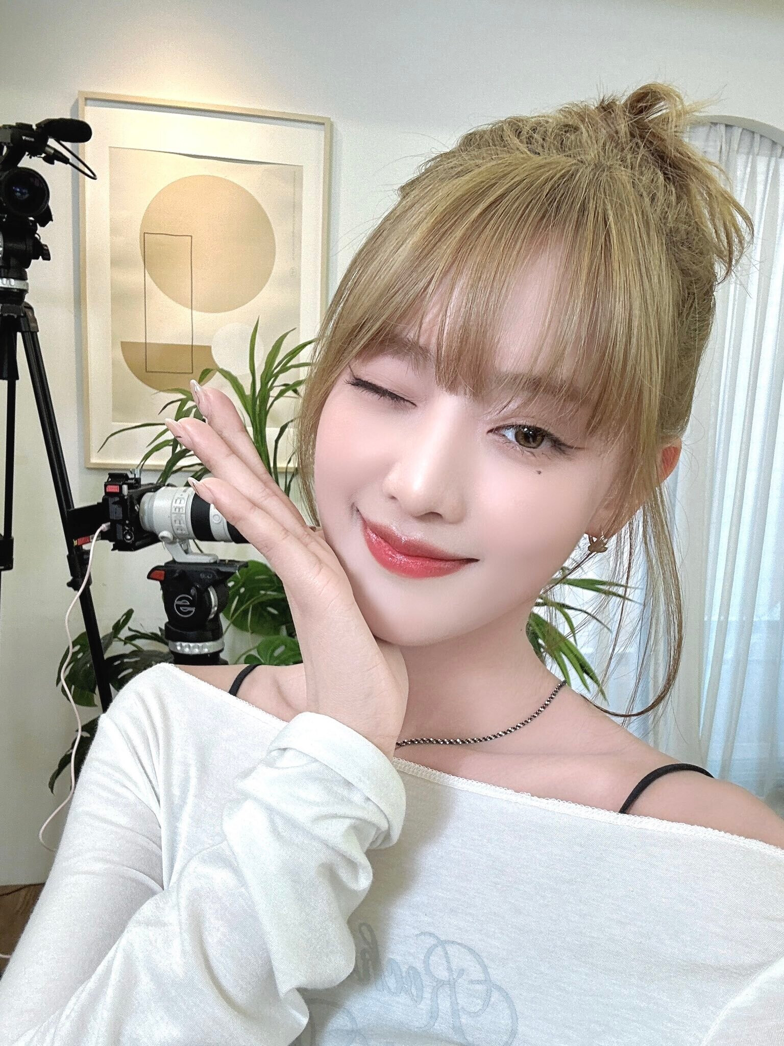 240711 - (G)I-DLE Twitter Update with MINNIE | kpopping