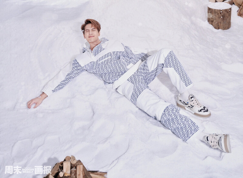 GOT7 Jackson Wang for MODERN WEEKLY China x FENDI Winter Sports Capsule Dec Issue 2021 documents 6