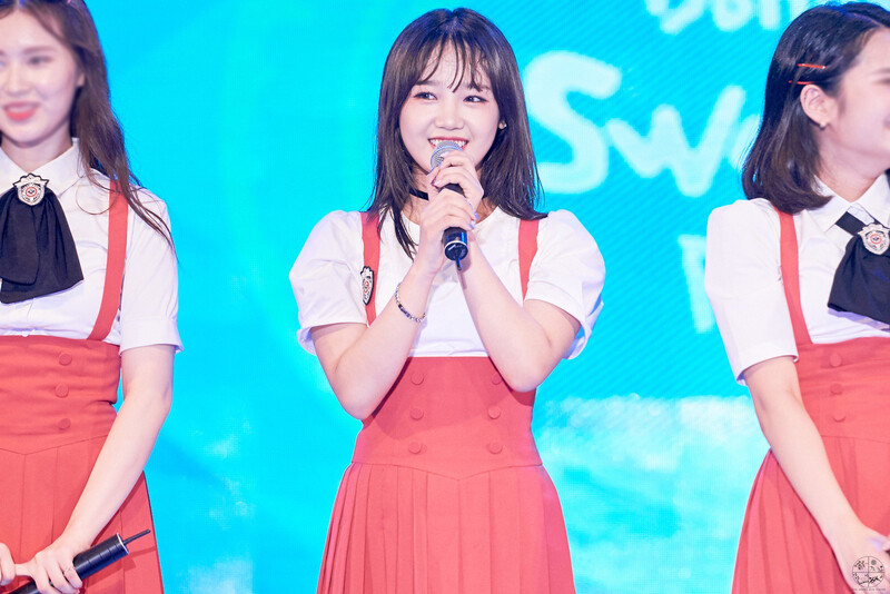 180728 Weki Meki Yoojung at Bonghwa Sweetfish Festival documents 11