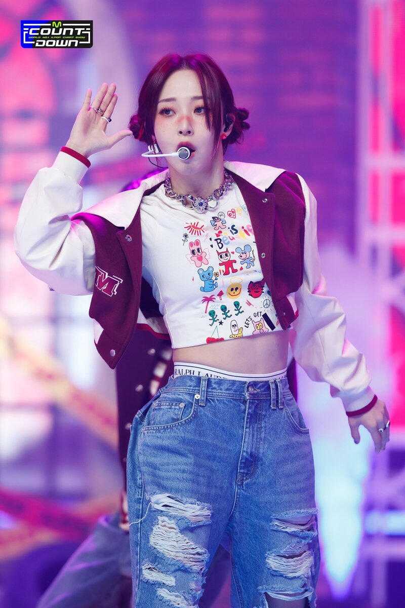 220120 Moon Byul - 'LUNATIC' at M COUNTDOWN documents 1