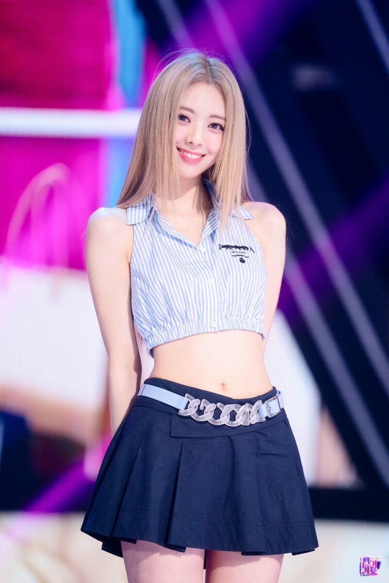 220717 ITZY Yuna - Sneakers at SBS Inkigayo documents 3