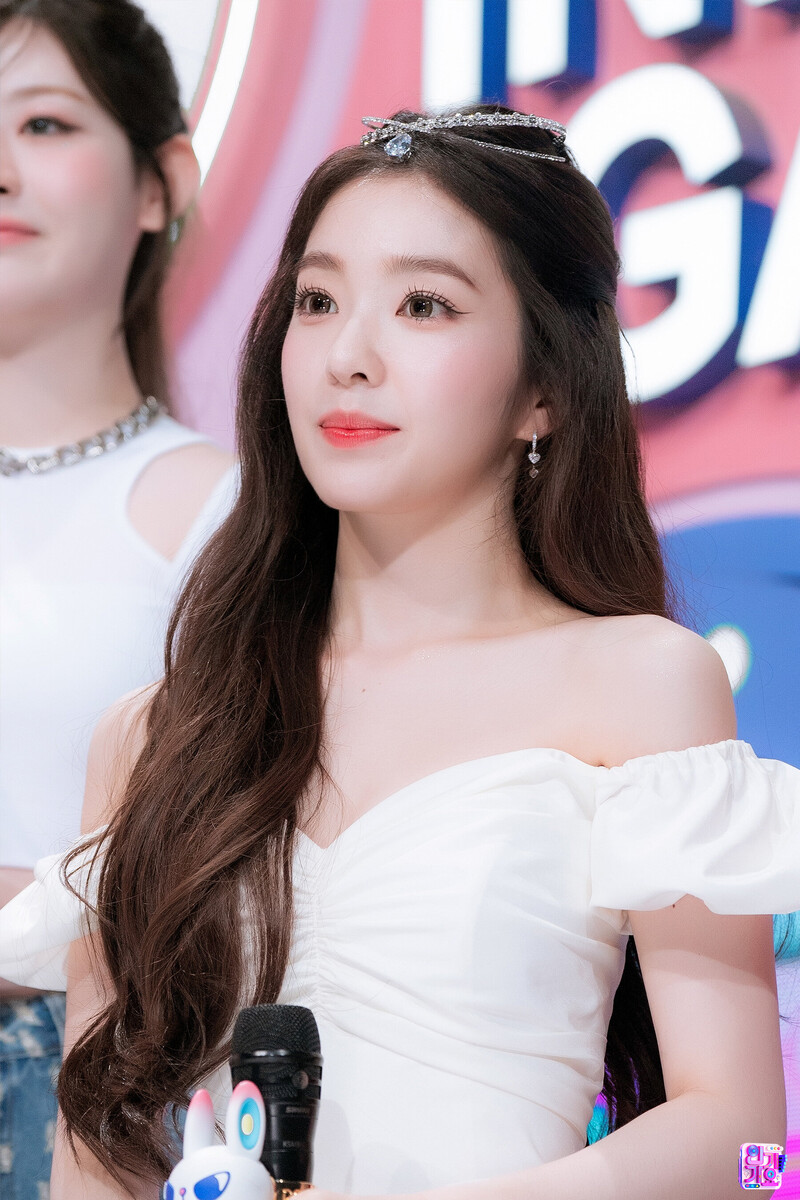 240707 Red Velvet Irene - Inkigayo MC documents 2