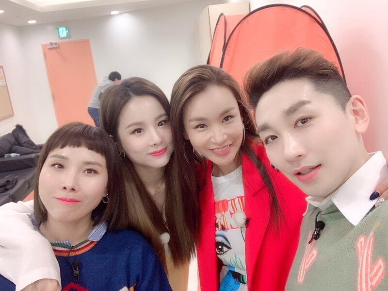 190203 Solji Instagram Update documents 1