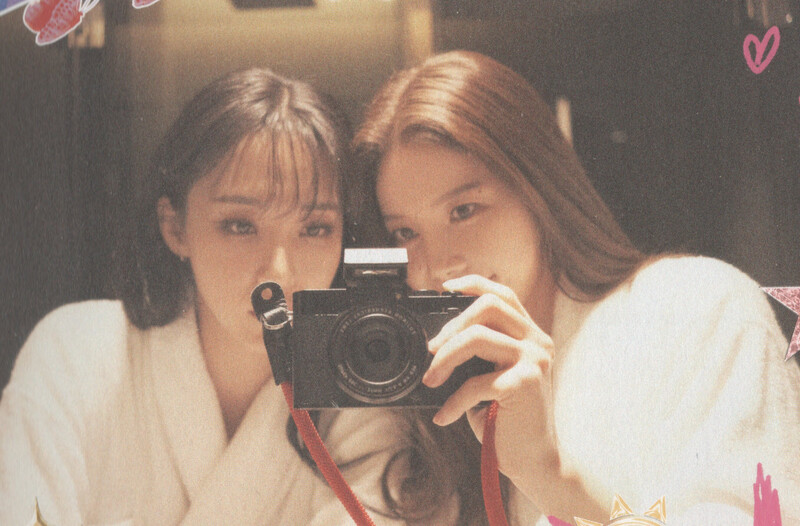 MAMAMOO 1st Single Album 'ACT 1, SCENE 1' [SCANS] documents 5