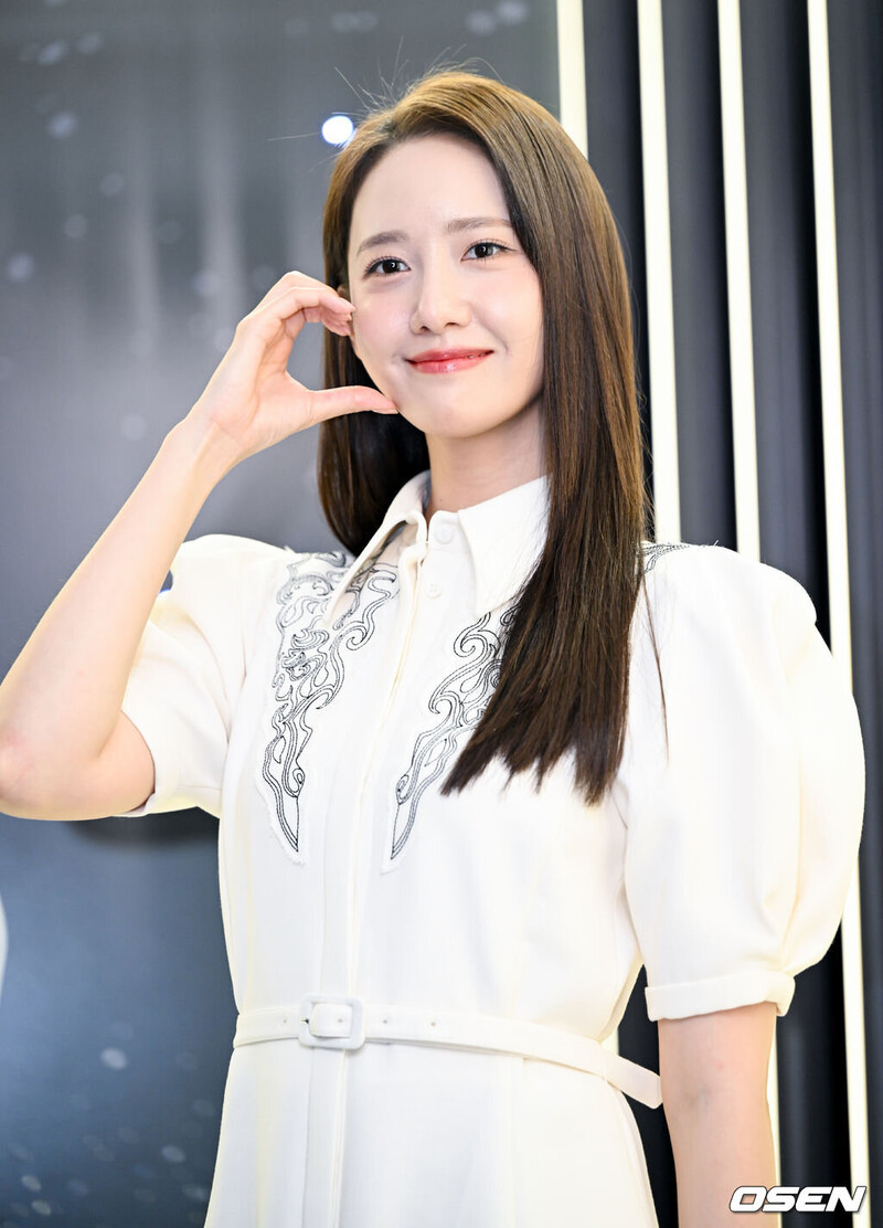 230804 YoonA at Estée Lauder Event documents 7