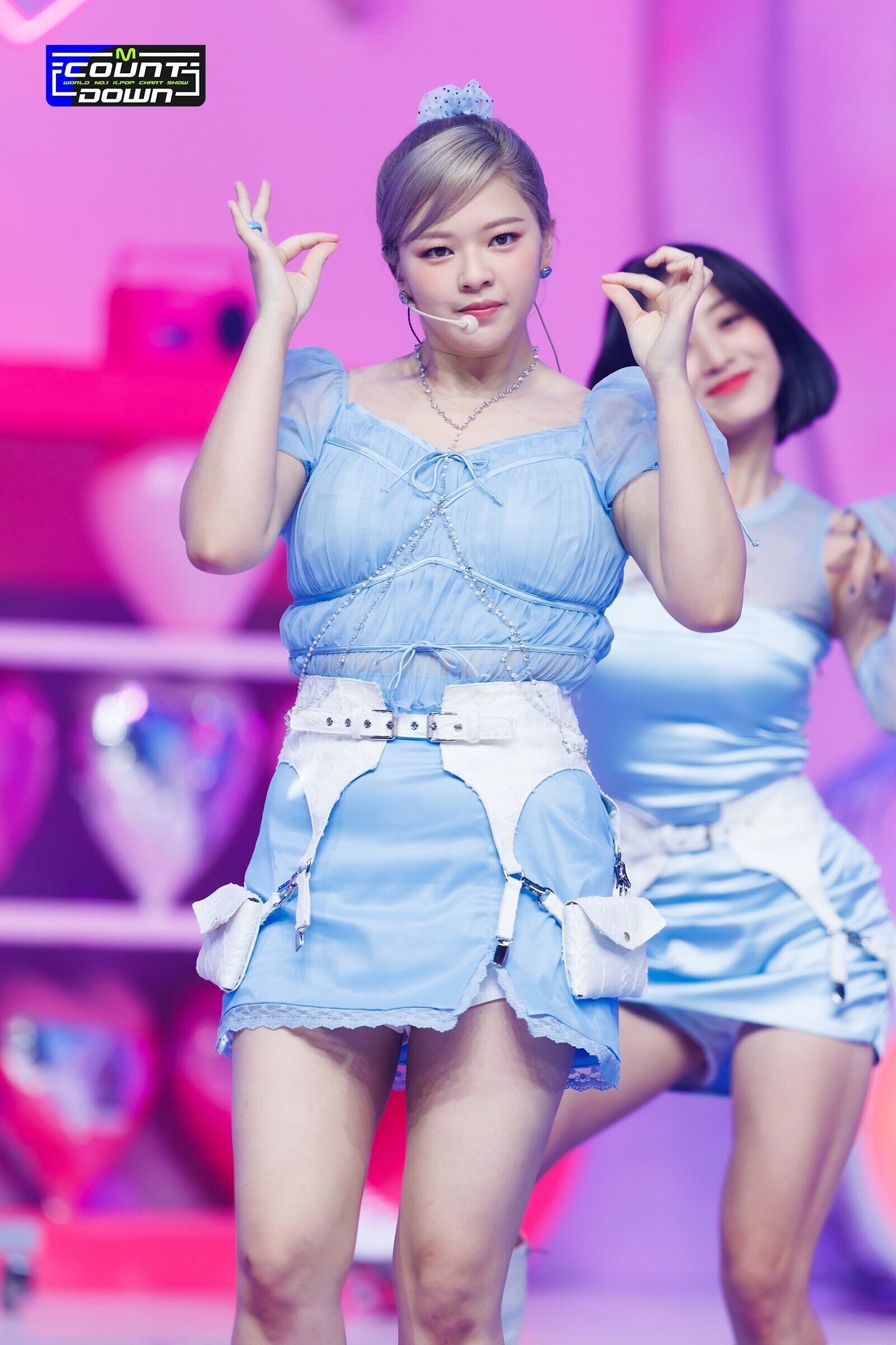 220901 TWICE Jeongyeon 'Talk that Talk' at M Countdown | kpopping