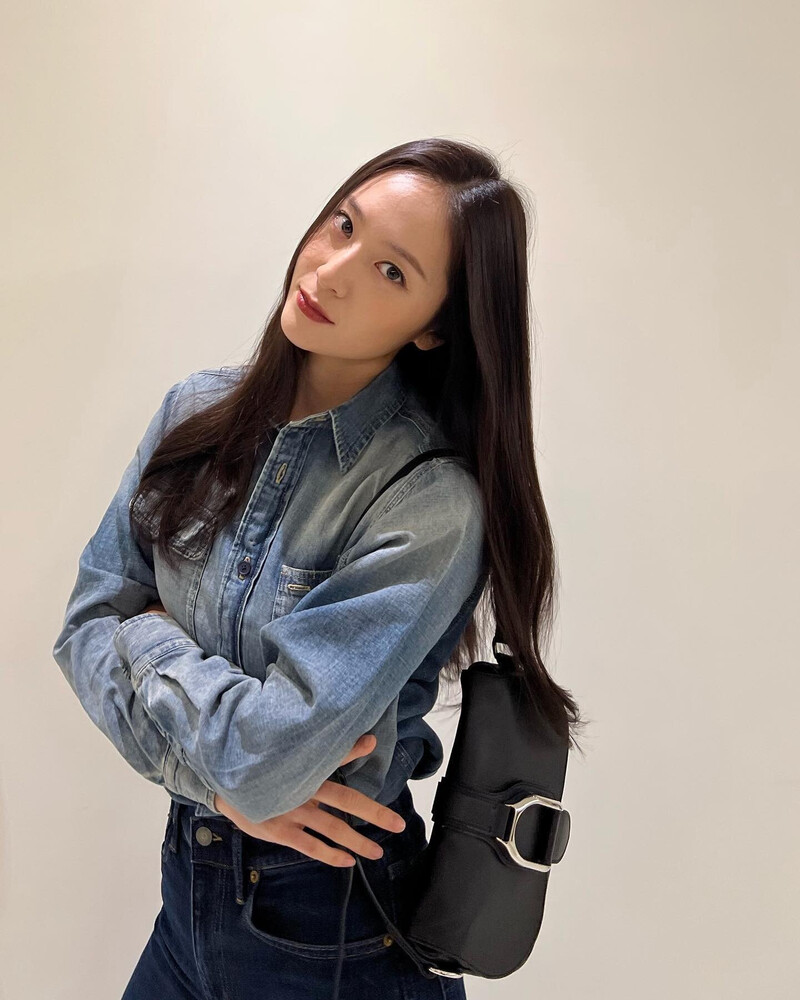 220310 Krystal Instagram Update | Kpopping