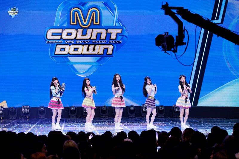 240418 ILLIT - 'Lucky Girl Syndrome' at M Countdown + Encore documents 22