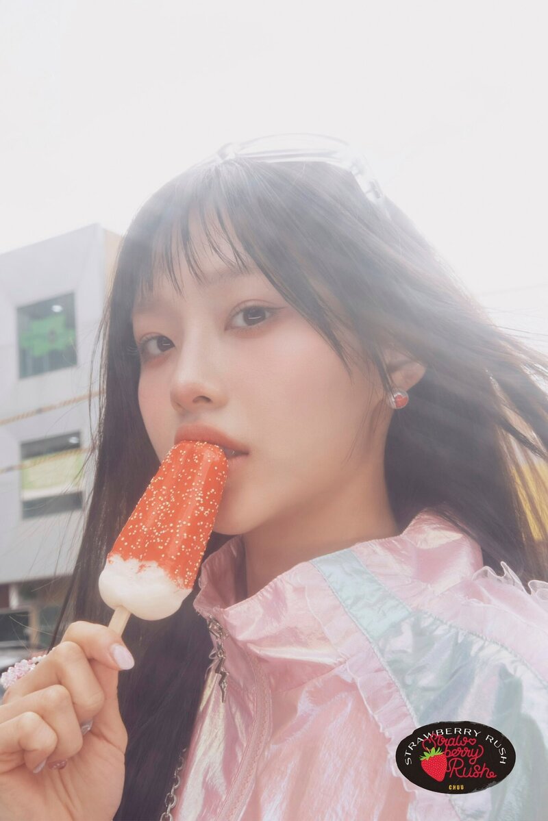 Chuu - 2nd Mini Album 'Strawberry Rush' Concept Photos documents 1
