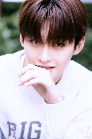 TWS Jihoon 1st Mini Album "Sparkling Blue" Promotional Photoshoot with Dispatch