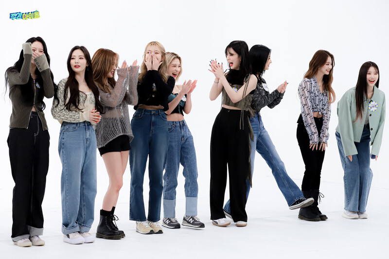 220125 MBC Naver Post - fromis_9 at Weekly Idol documents 1