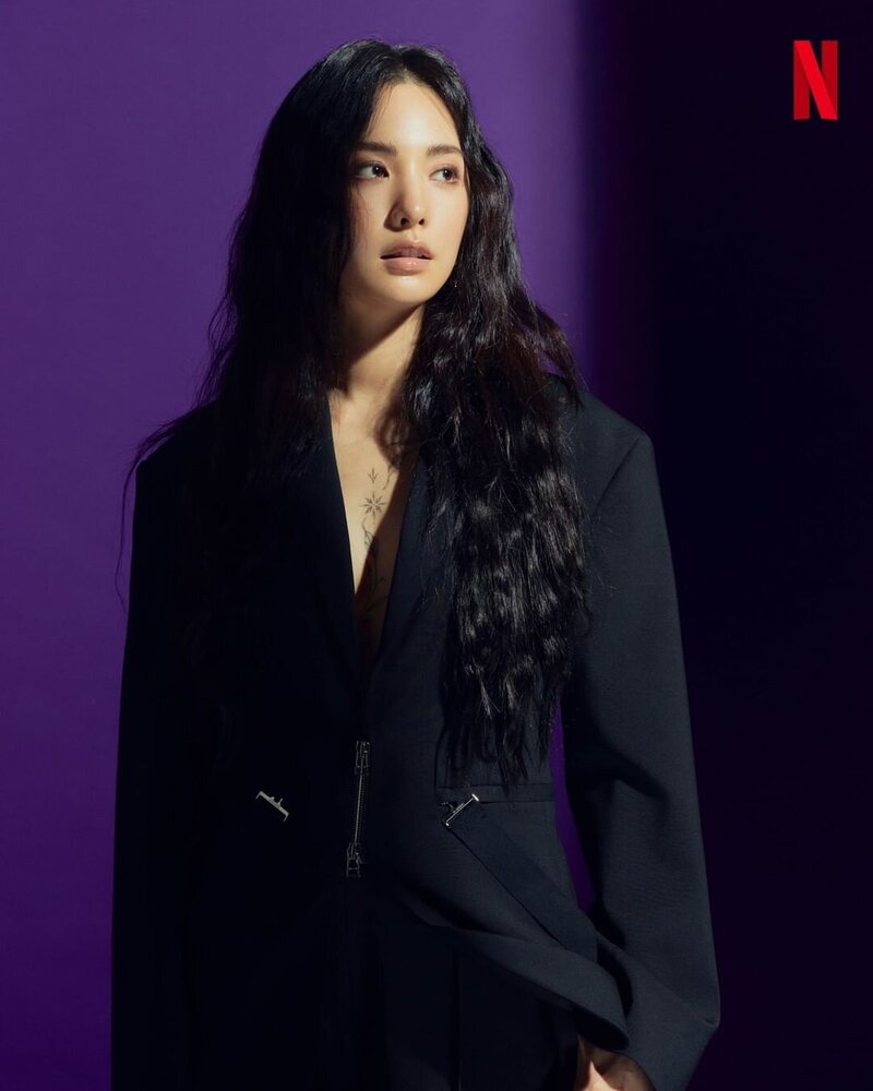 221004 NANA 'GLITCH' Photoshoot by Netflix Korea documents 2