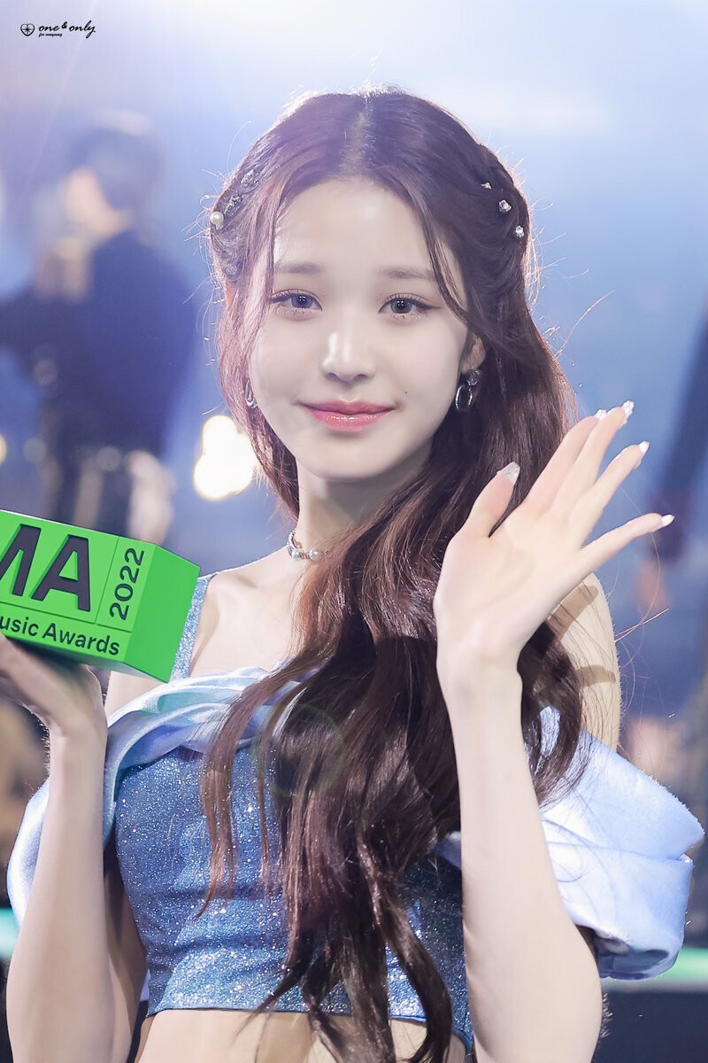 221126 IVE Wonyoung at Melon Music Awards documents 25