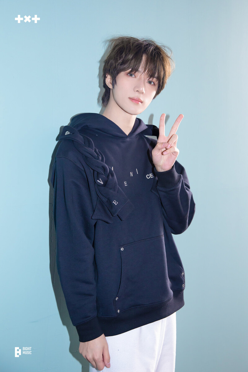 240402 TXT Weverse Update - "Deja Vu" MV Photo Sketch documents 8