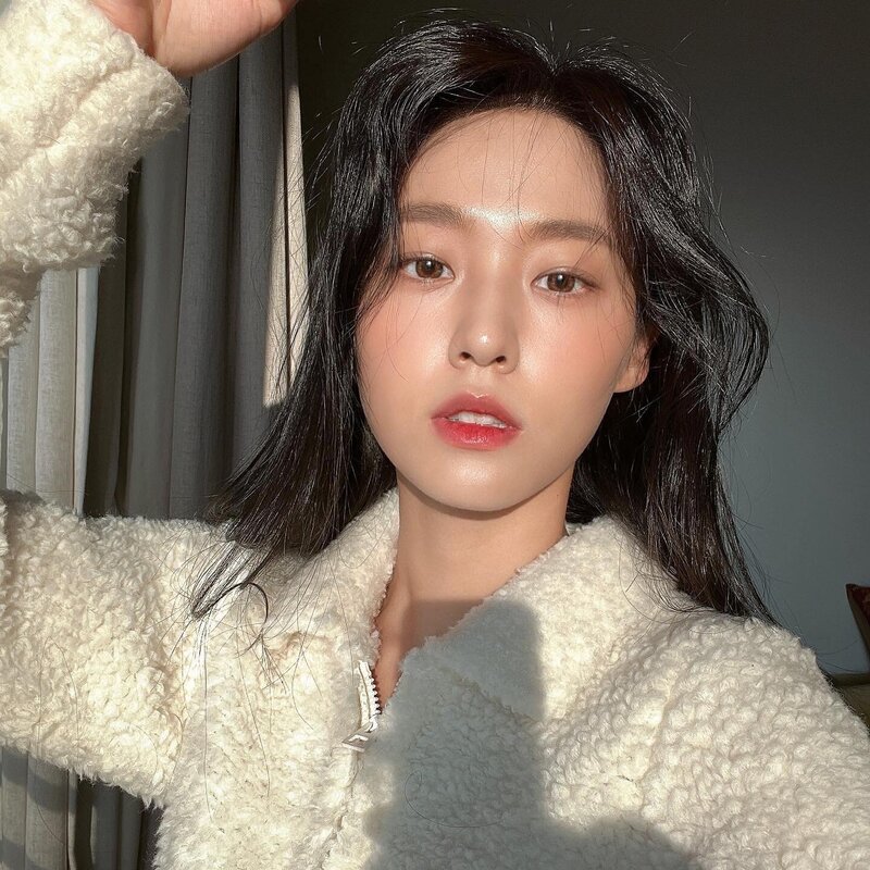 220312 AOA Seolhyun Instagram Update | kpopping