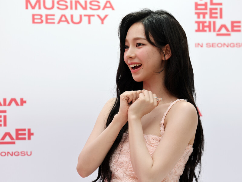 240906 - KARINA at Musinsa Beauty Pop Up Event in Seoul documents 12