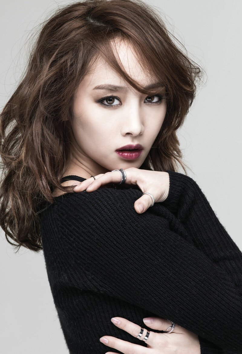 Nicole Jung for Kwave Magazine | January 2015 documents 4