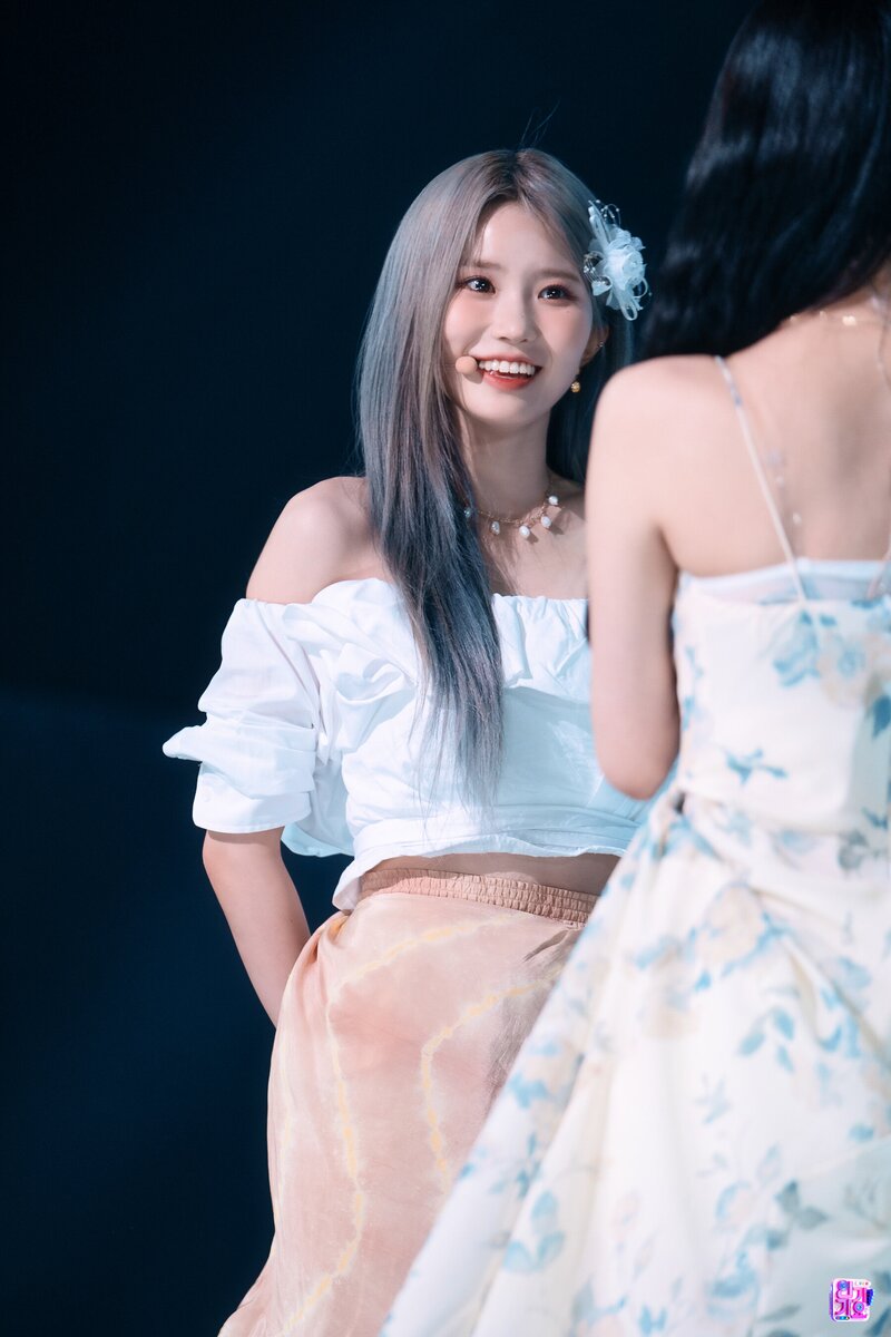 220710 fromis_9 Hayoung - 'Stay This Way' at Inkigayo documents 7