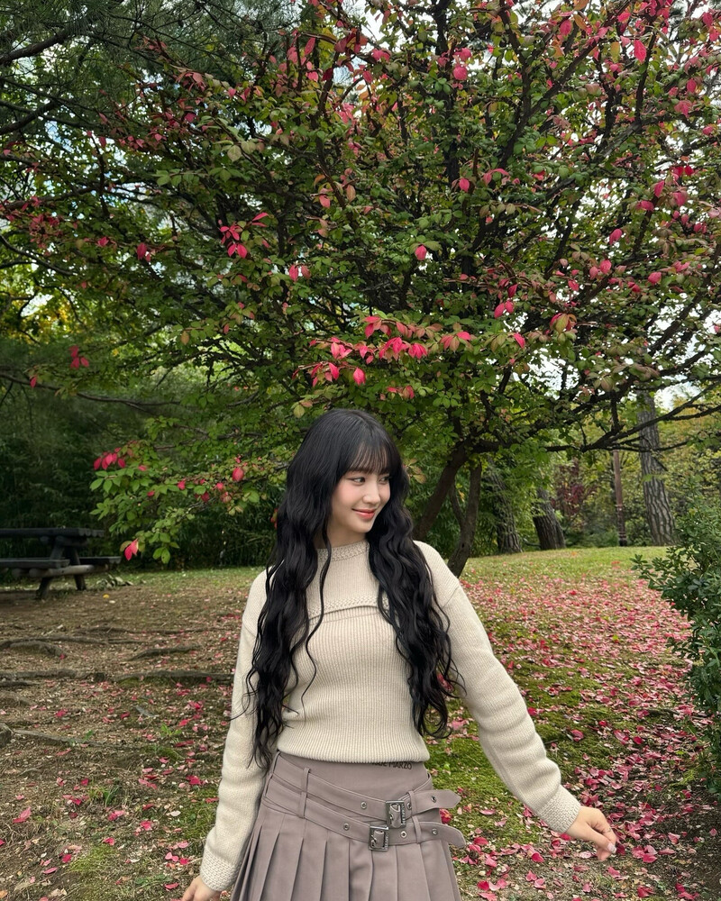 241019 STAYC Sumin Instagram Update documents 5