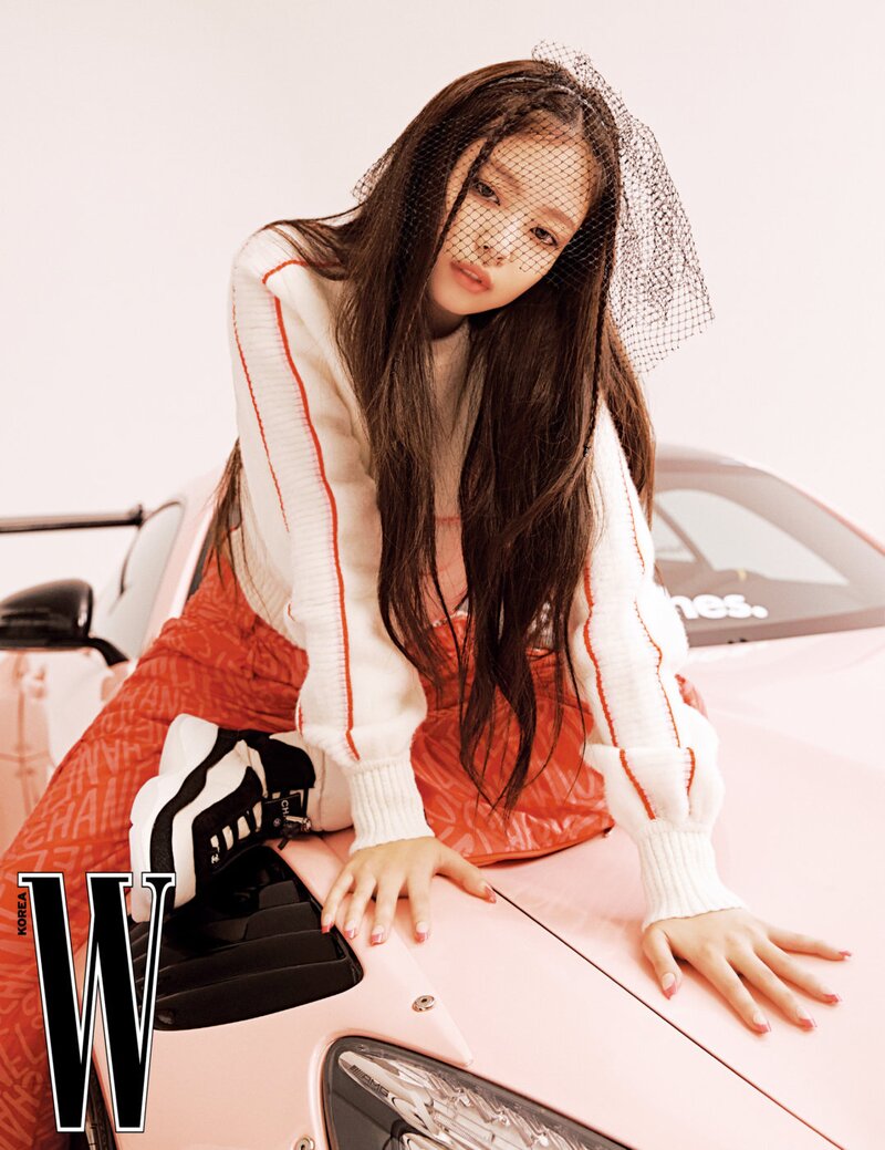 BLACKPINK Jennie for W Korea Magazine November 2021 Issue documents 2