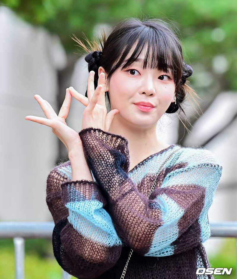 230804 Oh My Girl Seunghee at KBS Building for Music Bank Rehearsals documents 7