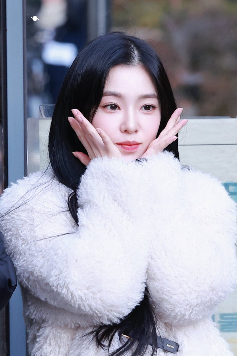 231117 Red Velvet Irene - Music Bank Commute documents 18