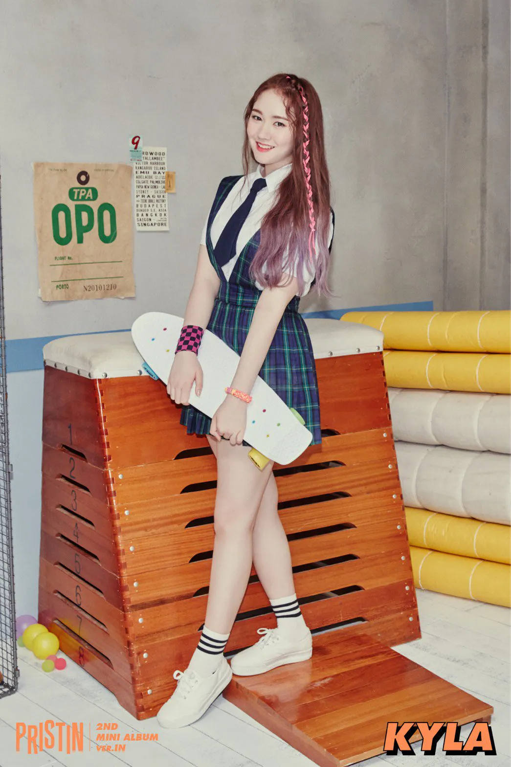 PRISTIN - Schxxl Out 2nd Mini Album teasers | kpopping