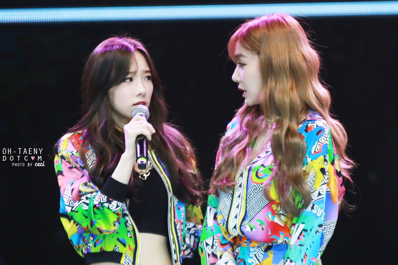 141124 Girls' Generation-TTS at YELLO Concert documents 9