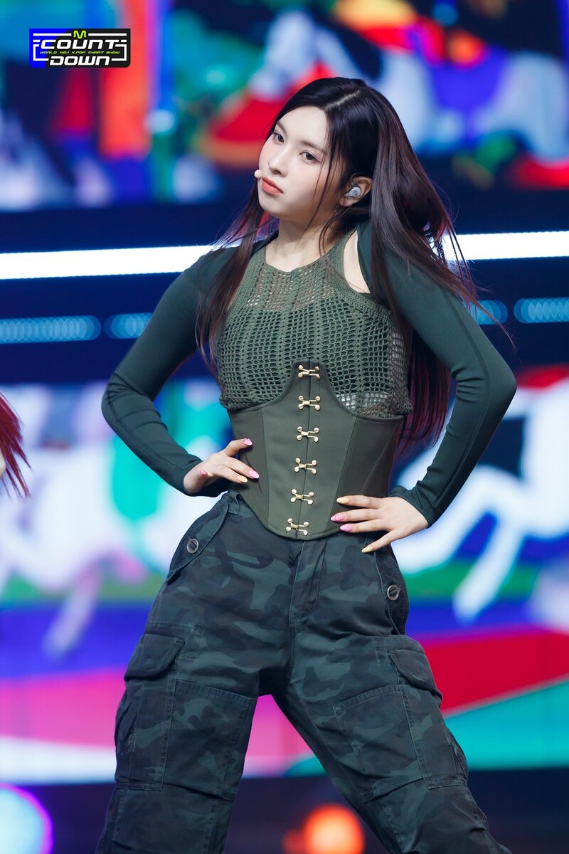 220929 NMIXX Bae - 'DICE' at M COUNTDOWN documents 10