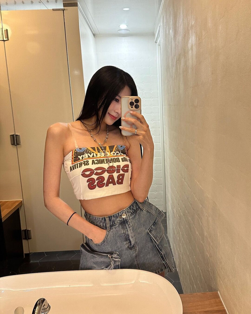 230722 Hayoung Instagram update documents 3