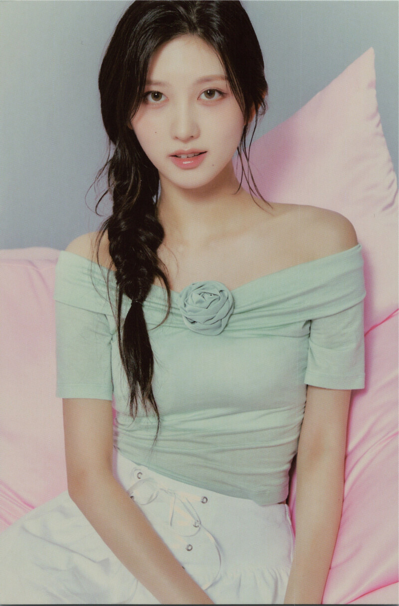 IVE - 2024 Season’s Greetings ‘A Fairy's Wish’ (Scans) documents 3