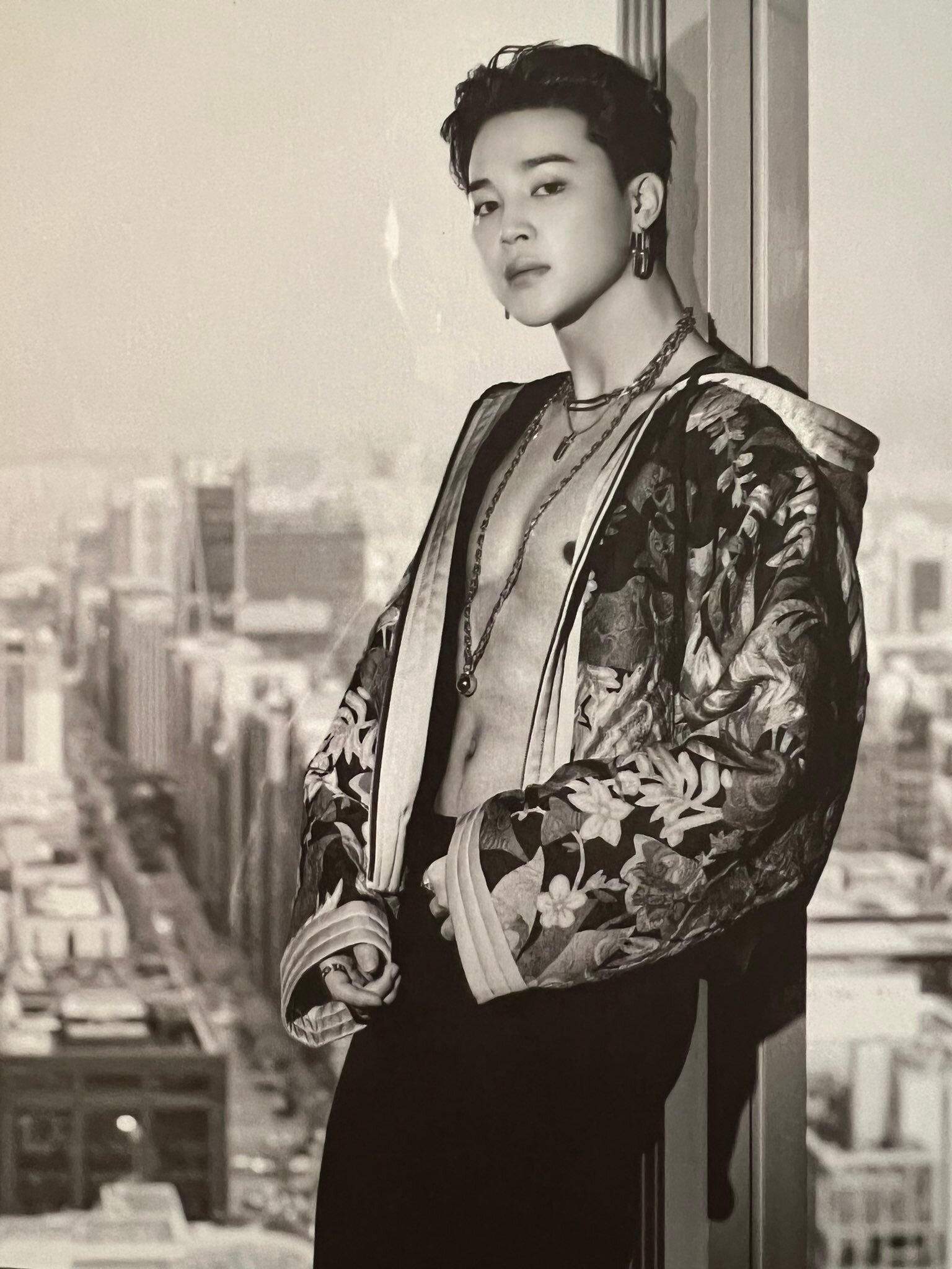 🇰🇷 🇨🇵 📷 [BTS] JIMIN in a photo shoot for the French magazine «Louis  Vuitton» 2021