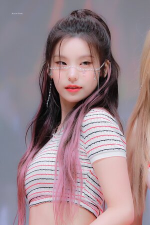 220728 ITZY Yeji - Fansign Event