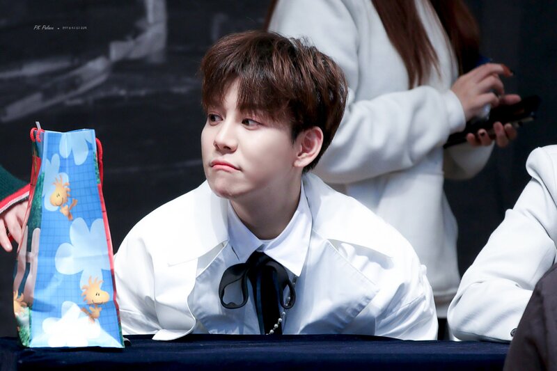 180121 Block B Kyung at Re:MONTAGE fansign documents 2
