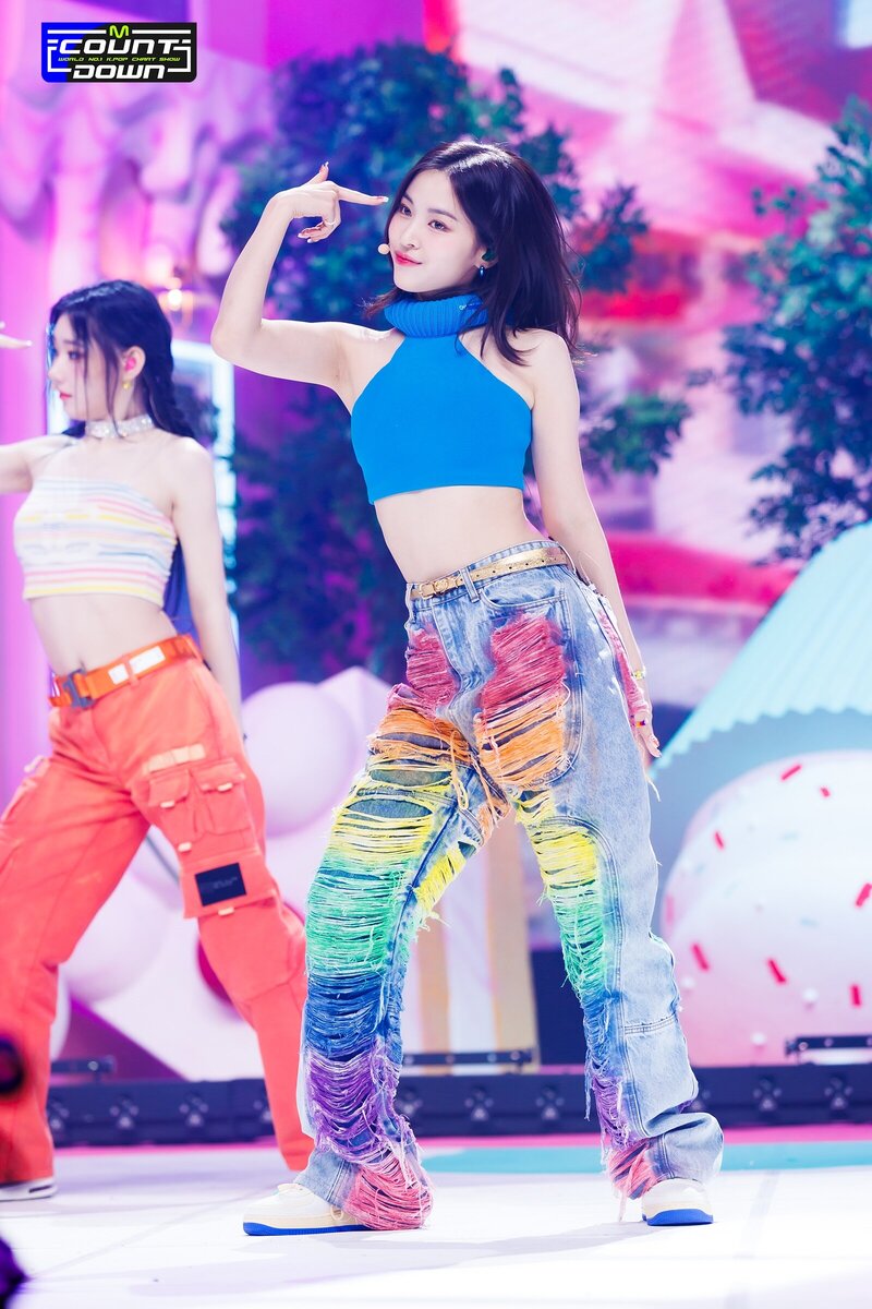230803 - ITZY 'CAKE' at M COUNTDOWN documents 27