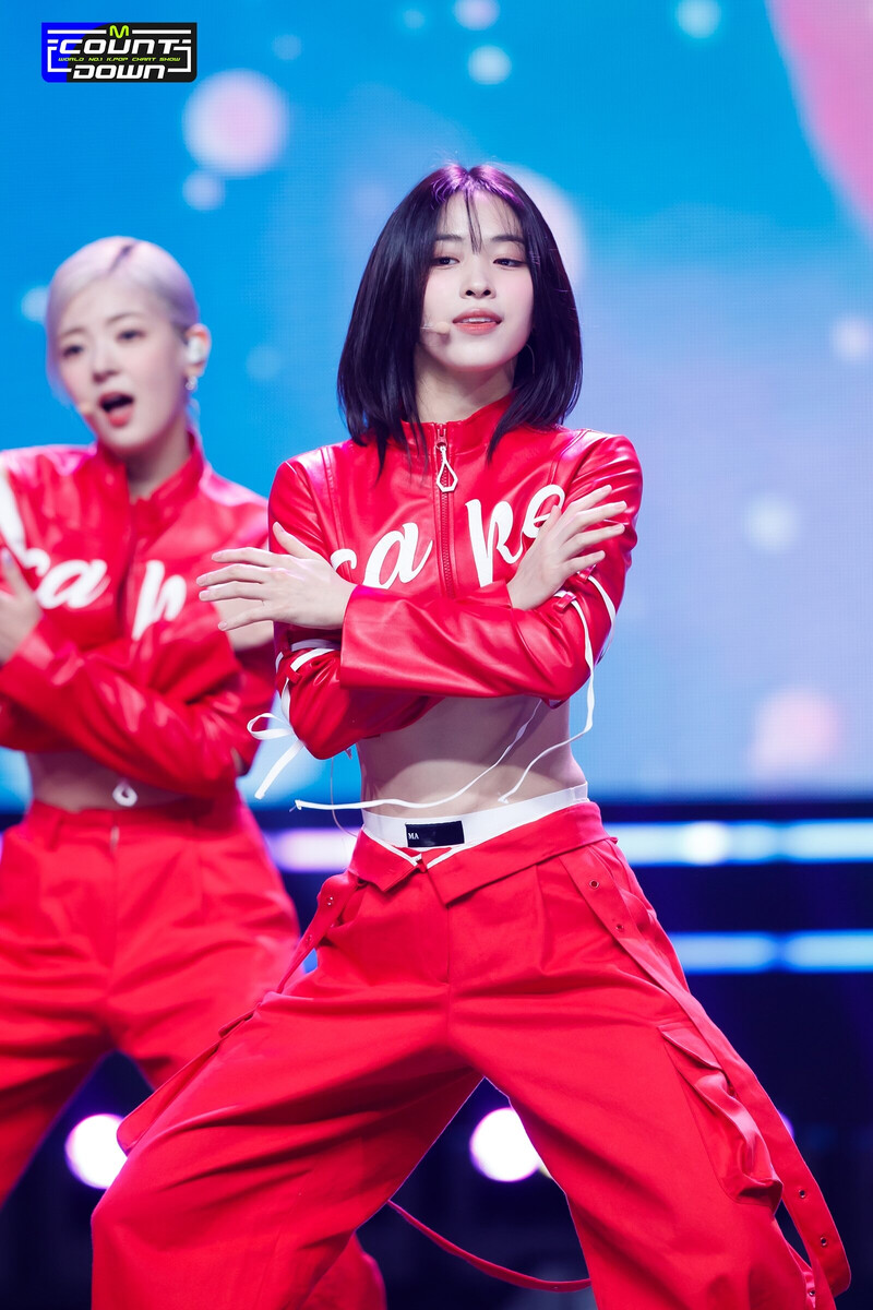 230810 ITZY Ryujin - 'CAKE' at M COUNTDOWN documents 6