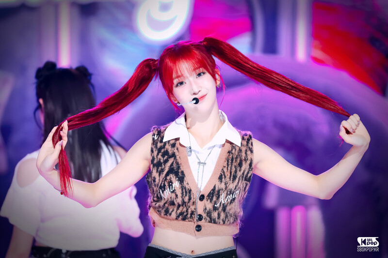 240707 STAYC Sumin - ‘Cheeky Icy Thang’ at Inkigayo documents 1