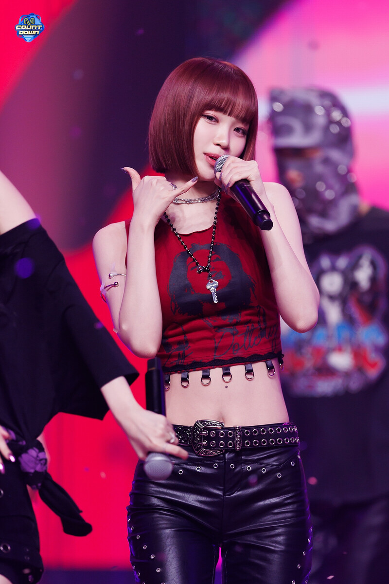 240905 LE SSERAFIM Chaewon - '1-800-hot-n-fun' at M COUNTDOWN documents 4