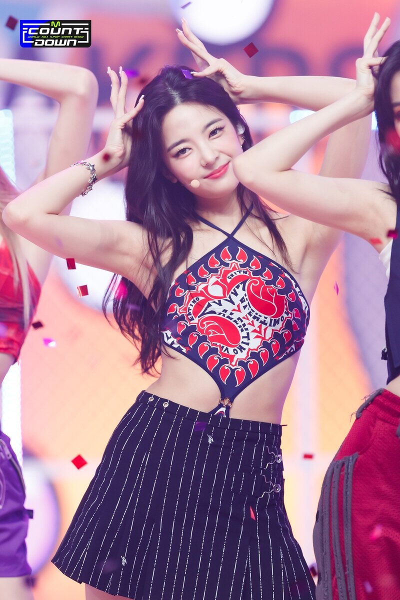 220721 ITZY Lia - 'SNEAKERS' at M Countdown documents 4